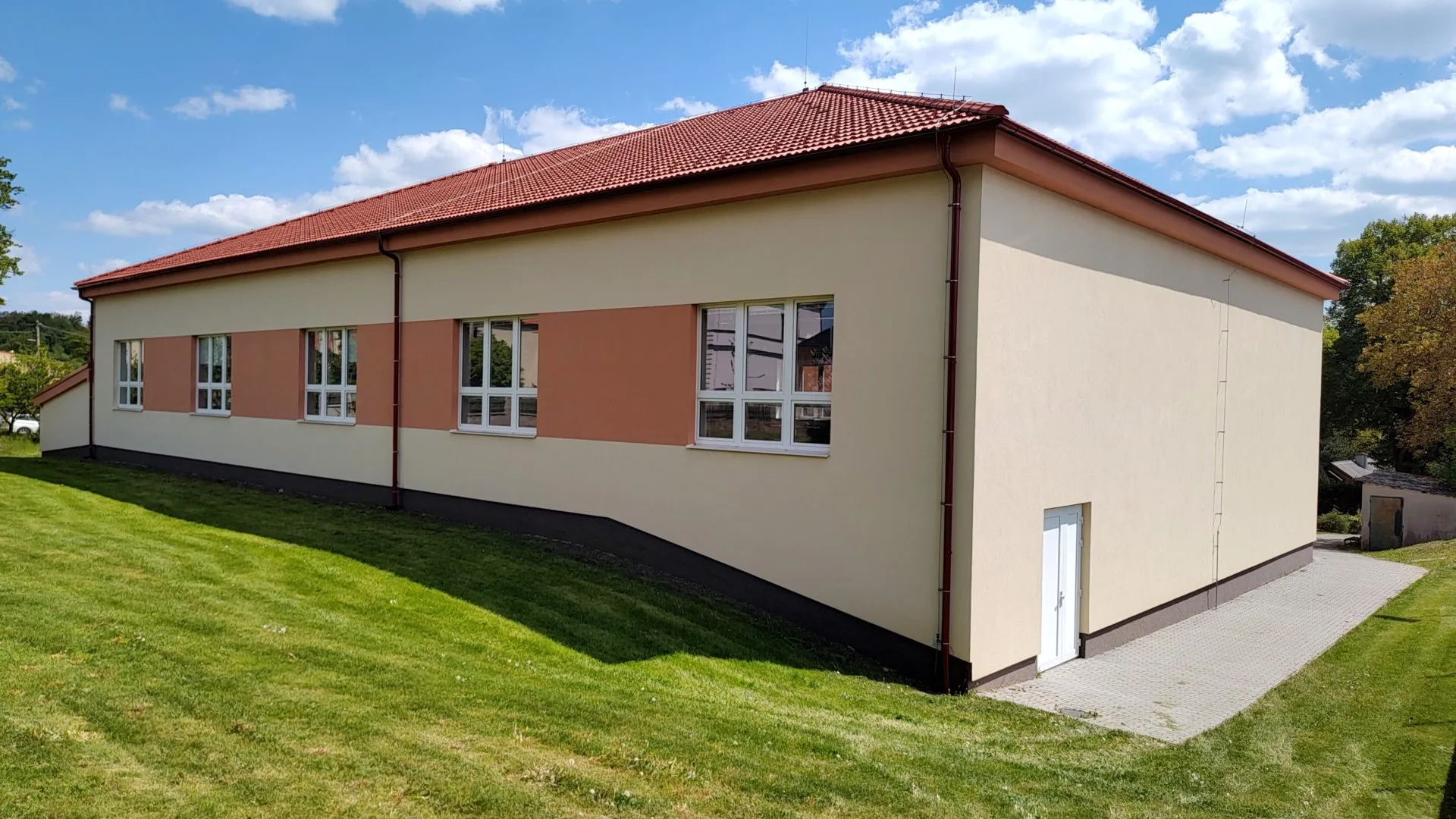 Novostavba - Přístavba tělocvičny Obecnice